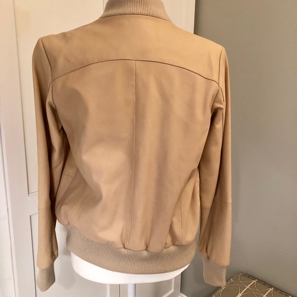 🎉HOST PICK!🎉Vince tan leather bomber jacket - Picture 4 of 8